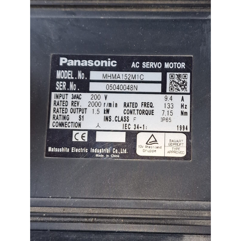 Motor Panasonic MHMA152M1C